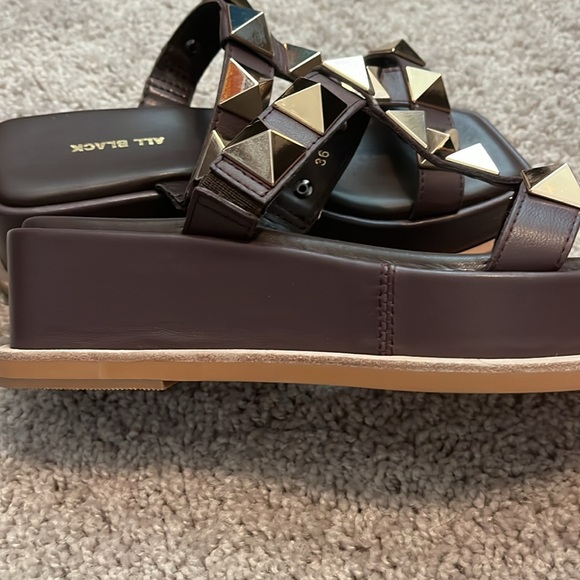 NWOT ALL BLACK pyramid t sandal in Brown/Gold - Size 36 EUR - Picture 12 of 14